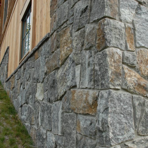 Saratoga Granite® - Roughly Squared
